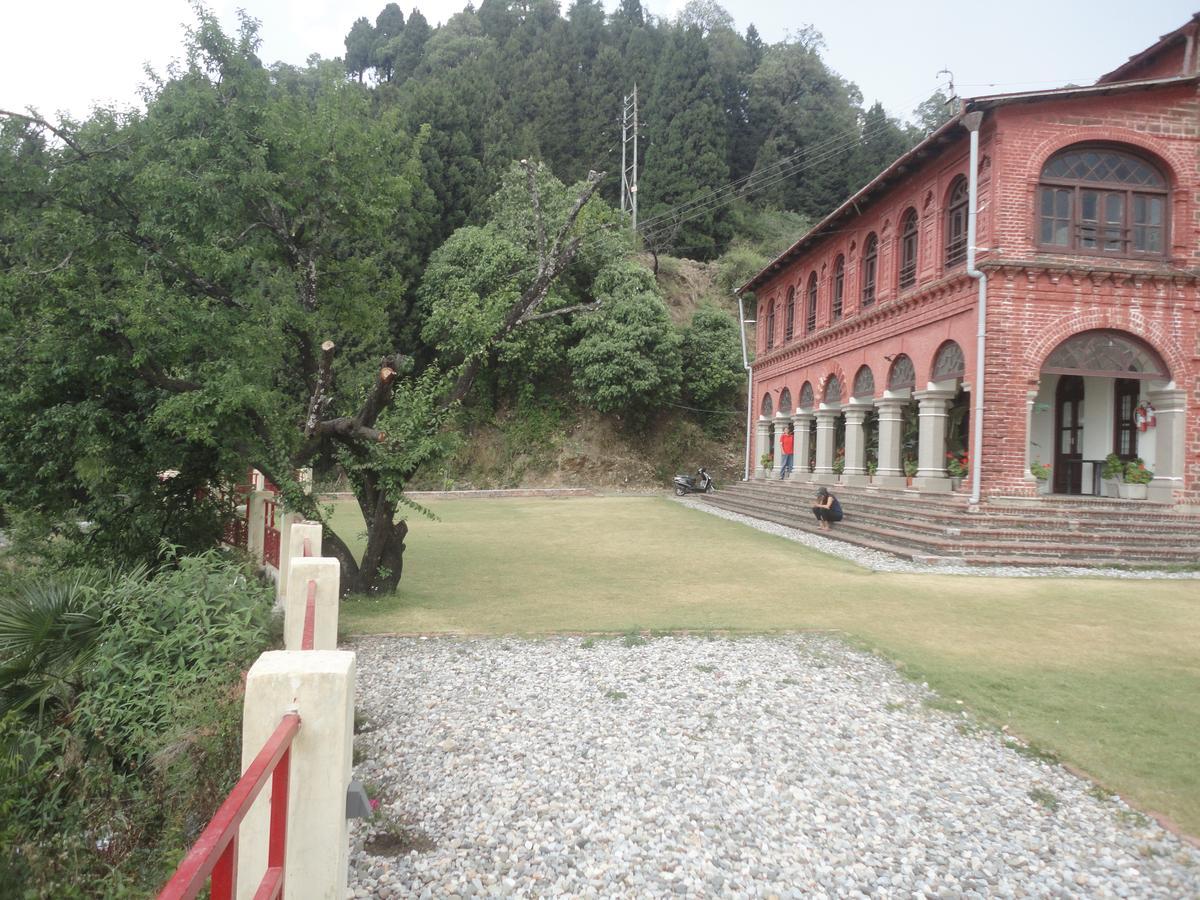 Raghu Vilas Mussoorie Exterior photo